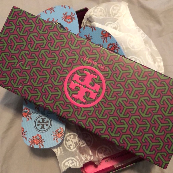 Slippers - Picture 2 of 4